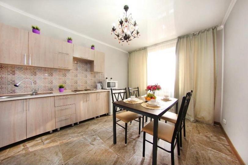 1 Ком Апартамент Аристократа В Самом Сердце Алматы Almaty Luaran gambar